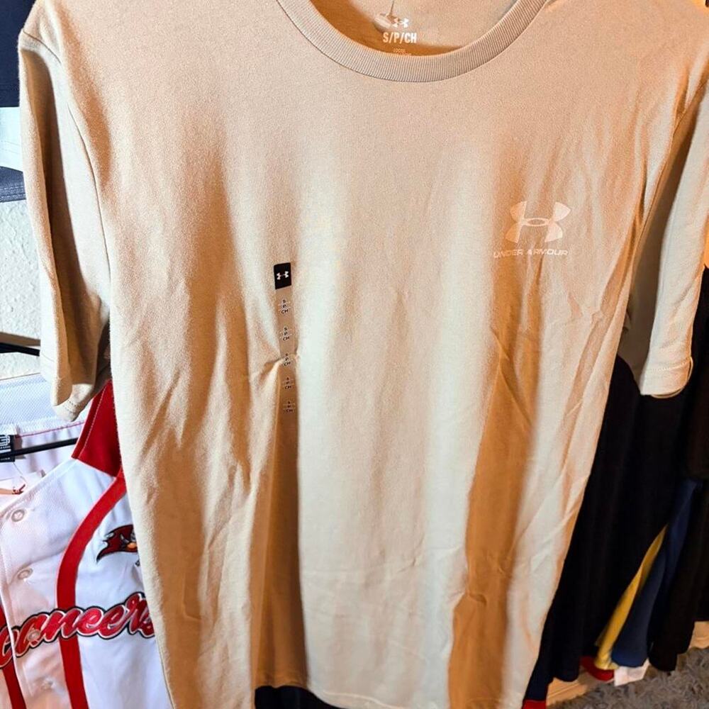 New under armour tan sportstyle